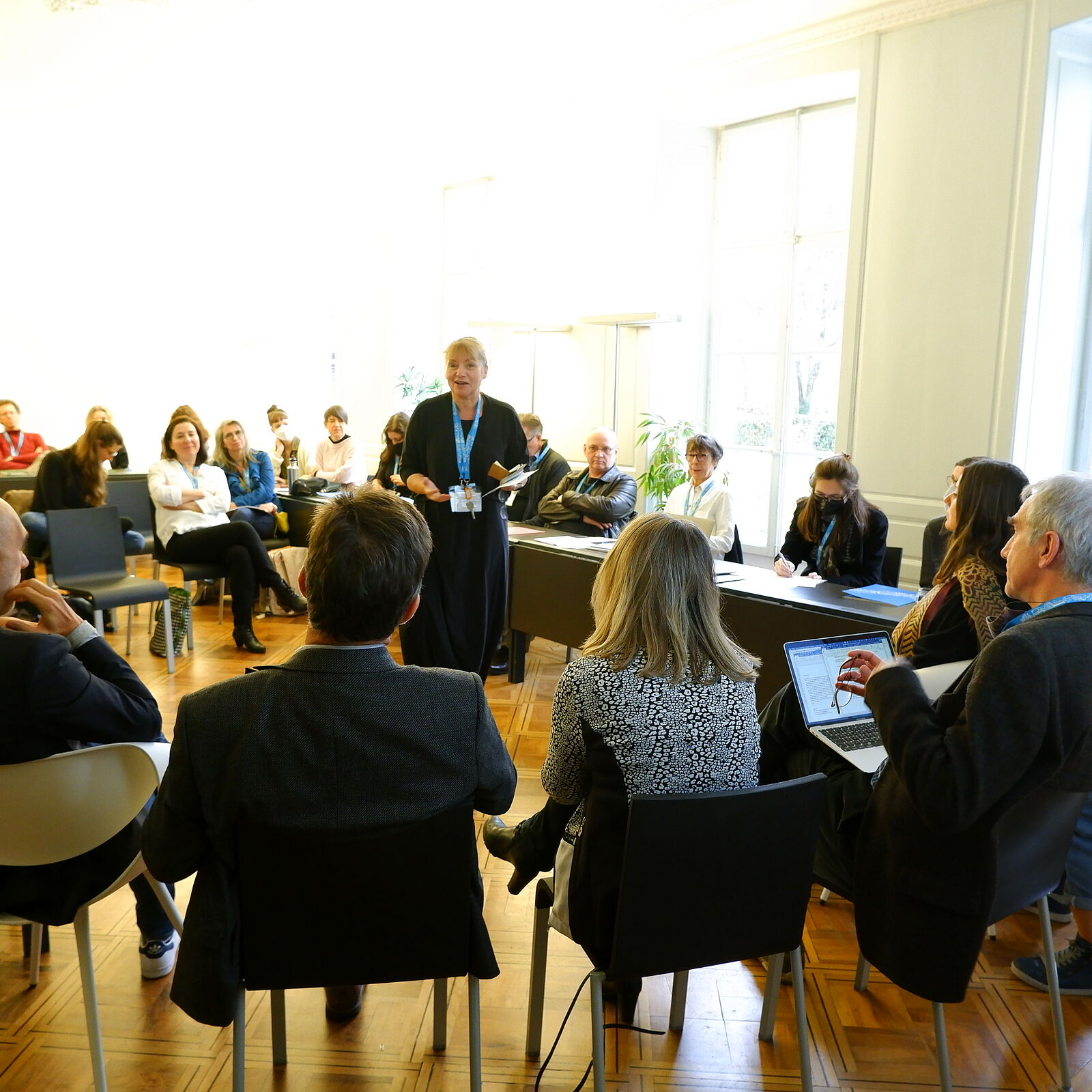 Table ronde lors du colloque « Le corps acteur », Lausanne, 20.11.2021. Début, à gauche : Prof. Dr. Danielle Chaperon (CET). Photo : © Alberto Roncaccia.
